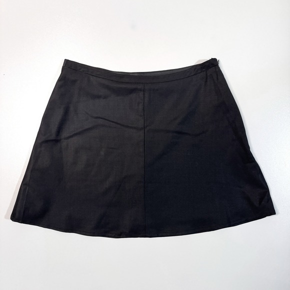 BCBGMaxAzria Dresses & Skirts - BCBGMAXAZRIA Mini Skirt XS Black A-Line Side Zip Professional Casual Minimalist